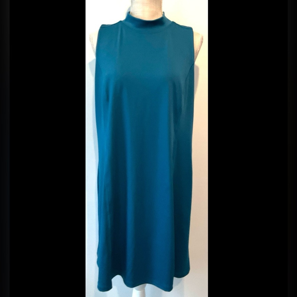 Lou & Grey Wanderweave Zip Halter Sport Dress - EUC